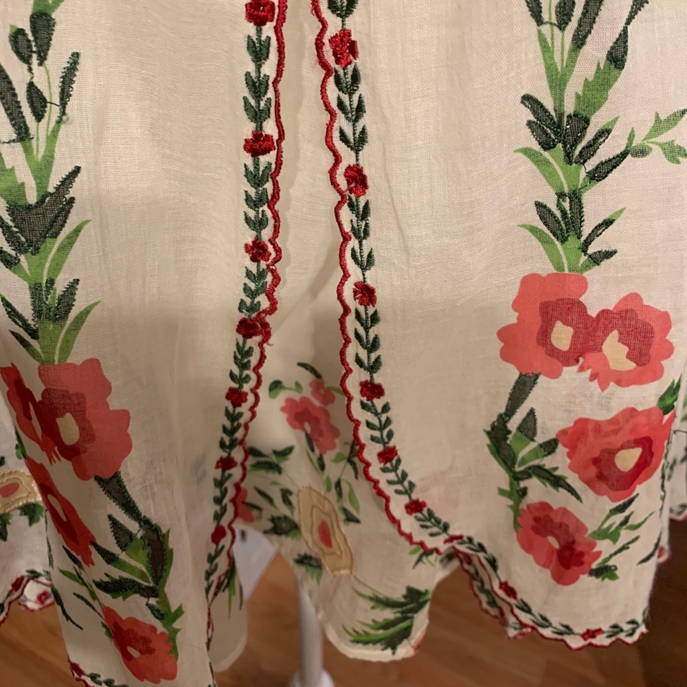 Embroidered Tank - Picture 9 of 16